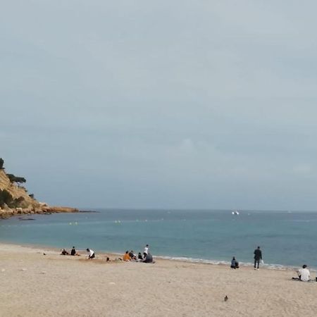 카시스 Au Calme, 200M Du Centre T2 Avec Balcon Et Parking 아파트 외부 사진