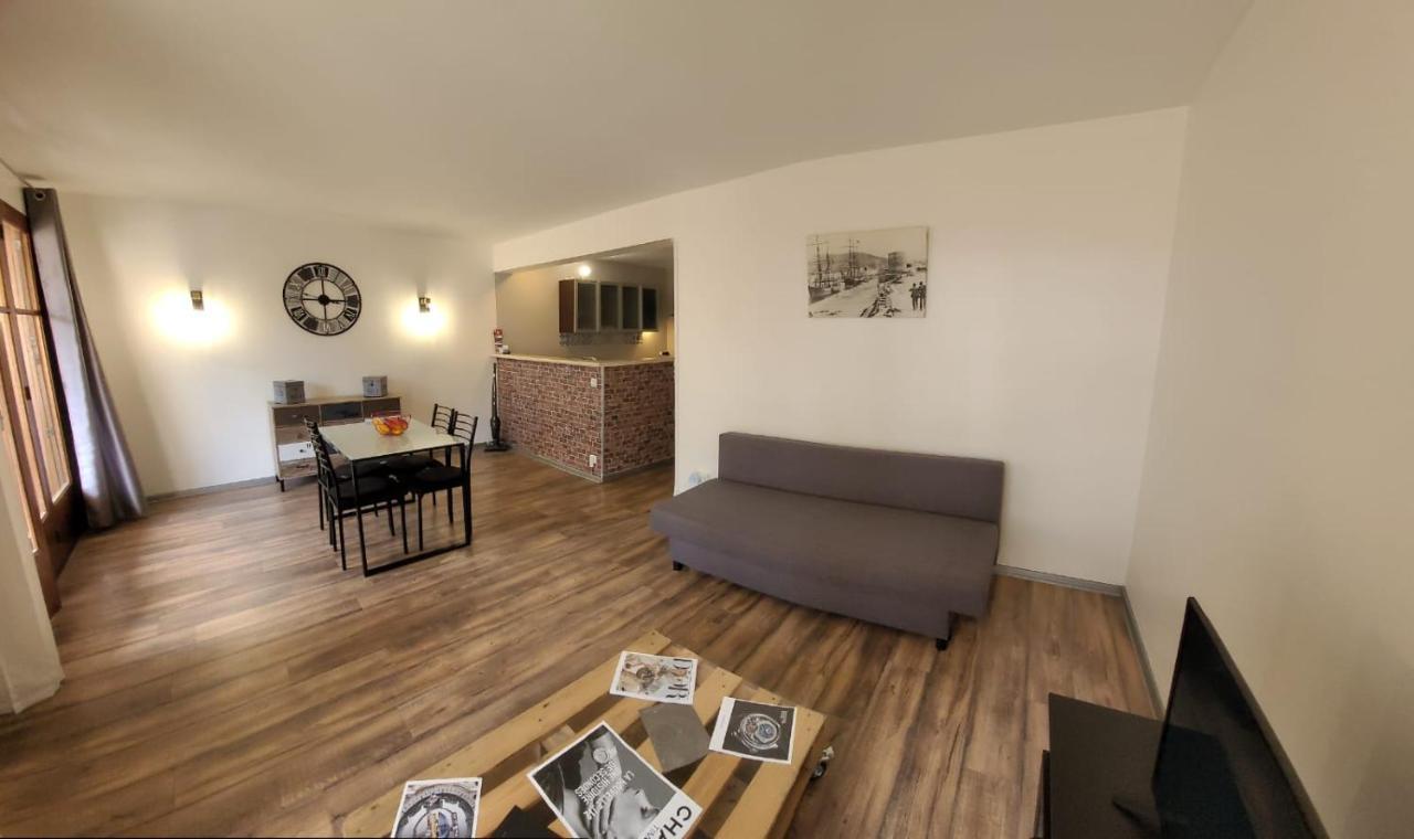 카시스 Au Calme, 200M Du Centre T2 Avec Balcon Et Parking 아파트 외부 사진
