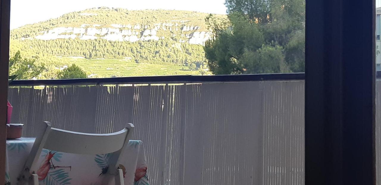 카시스 Au Calme, 200M Du Centre T2 Avec Balcon Et Parking 아파트 외부 사진