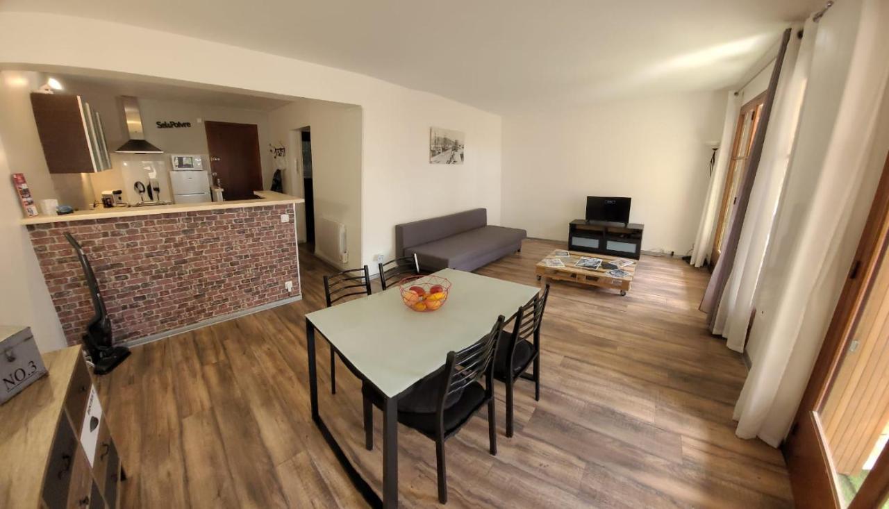 카시스 Au Calme, 200M Du Centre T2 Avec Balcon Et Parking 아파트 외부 사진