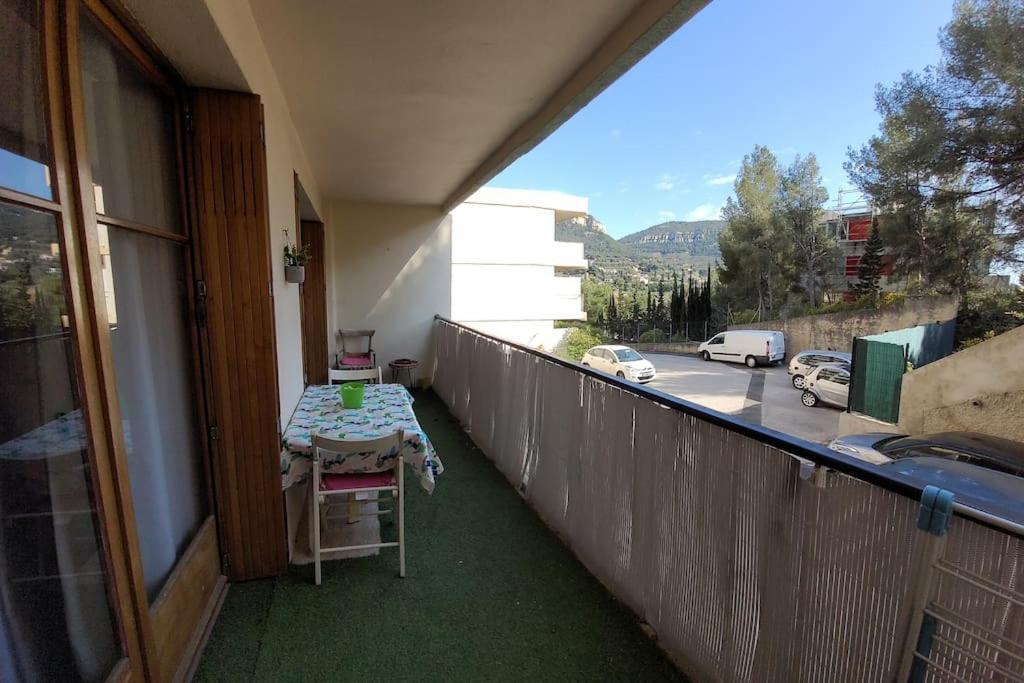 카시스 Au Calme, 200M Du Centre T2 Avec Balcon Et Parking 아파트 외부 사진