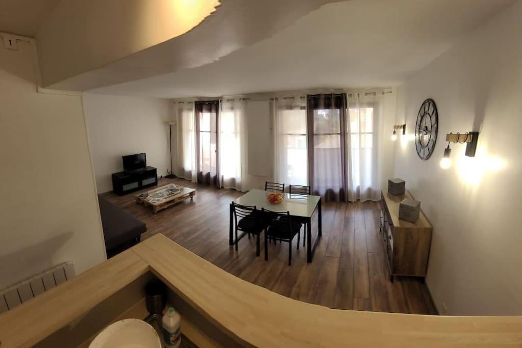 카시스 Au Calme, 200M Du Centre T2 Avec Balcon Et Parking 아파트 외부 사진