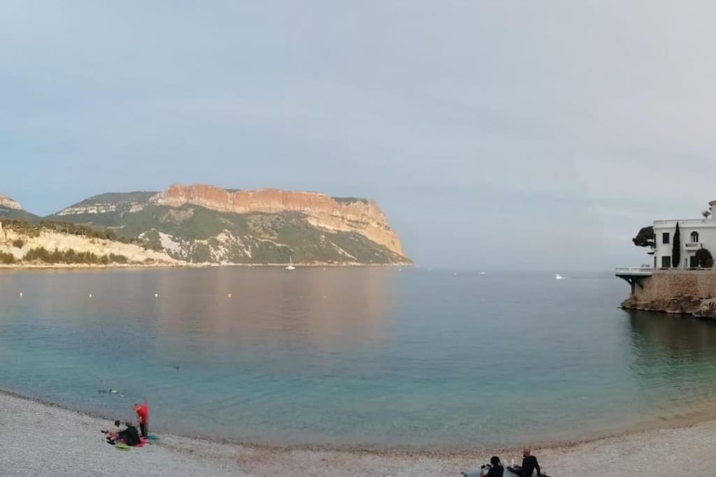카시스 Au Calme, 200M Du Centre T2 Avec Balcon Et Parking 아파트 외부 사진